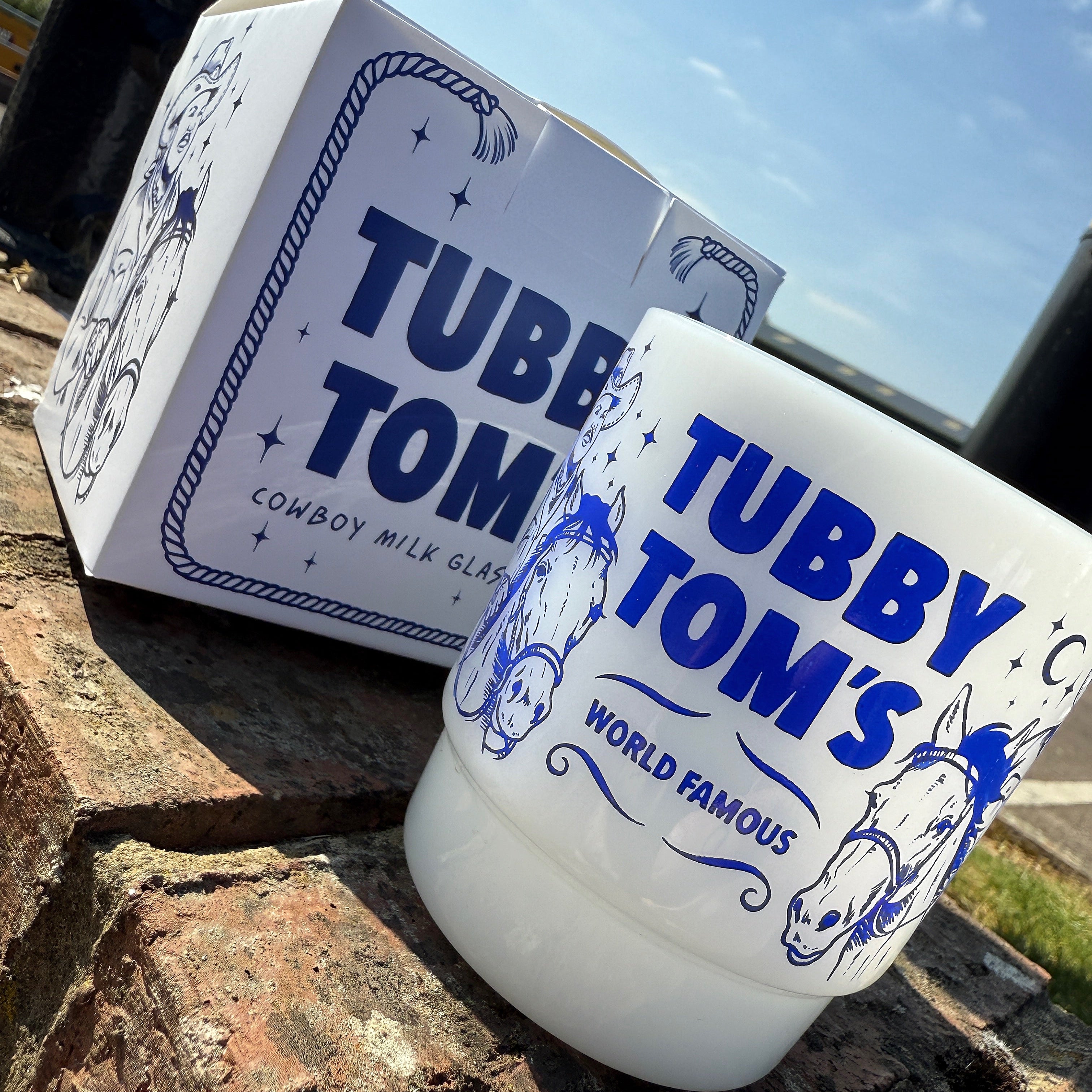 Vintage Cowboy Milk-Glass Coffee Mug ☕️🥛